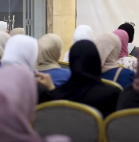 عقد مجلس إدارة جمعية إنعاش الفقير الخيرية اجتماعًا مع موظفي الجمعي